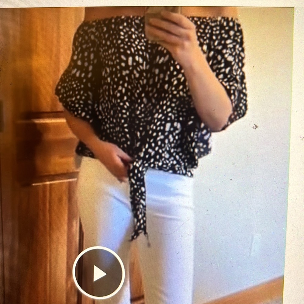 off shoulder beach cover up / blouse. NWT BLACK WHITE SPOTTED - summer breeze - Picture 7 of 7